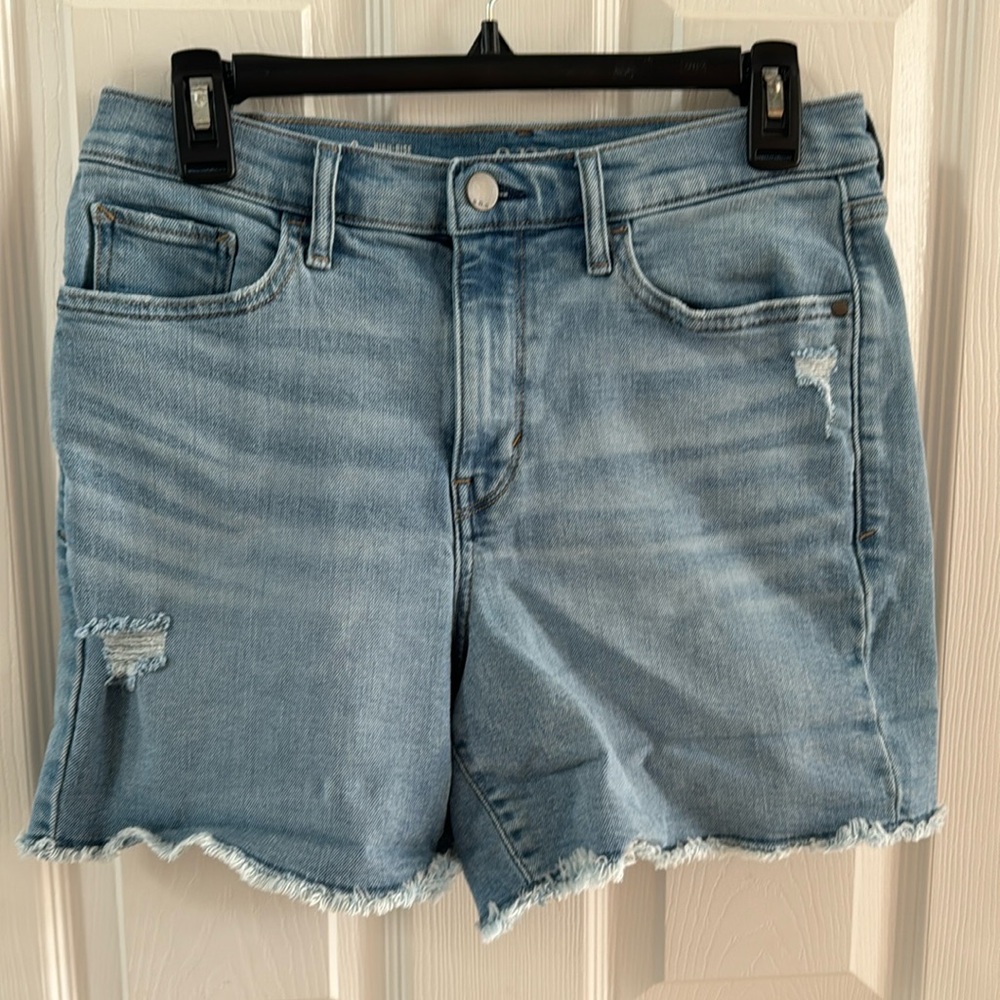 a.n.a distressed denim shorts size 8